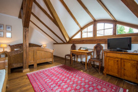 palatsi kartano hotelli ravintola majoitus huoneistot huoneet Puolassa Mazury