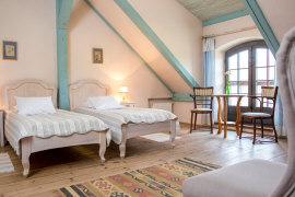 palatsi kartano hotelli ravintola majoitus huoneistot huoneet Puolassa Mazury