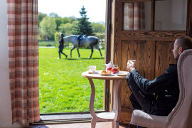 palatsi kartano hotelli ravintola majoitus huoneistot huoneet Puolassa Mazury